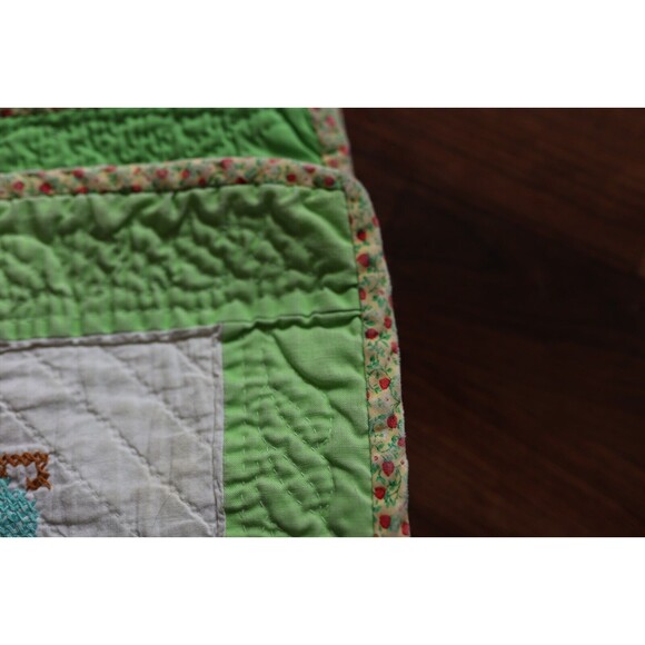 Vintage Peter Rabbit Cross Stitch Hand Embroidered Baby Quilt  Blanket 39X29 - Picture 9 of 15